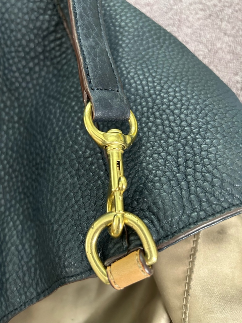 Coach Legacy Drawstring XL Shoulder Bag in navy pebbled leather - Picture 16 of 16
